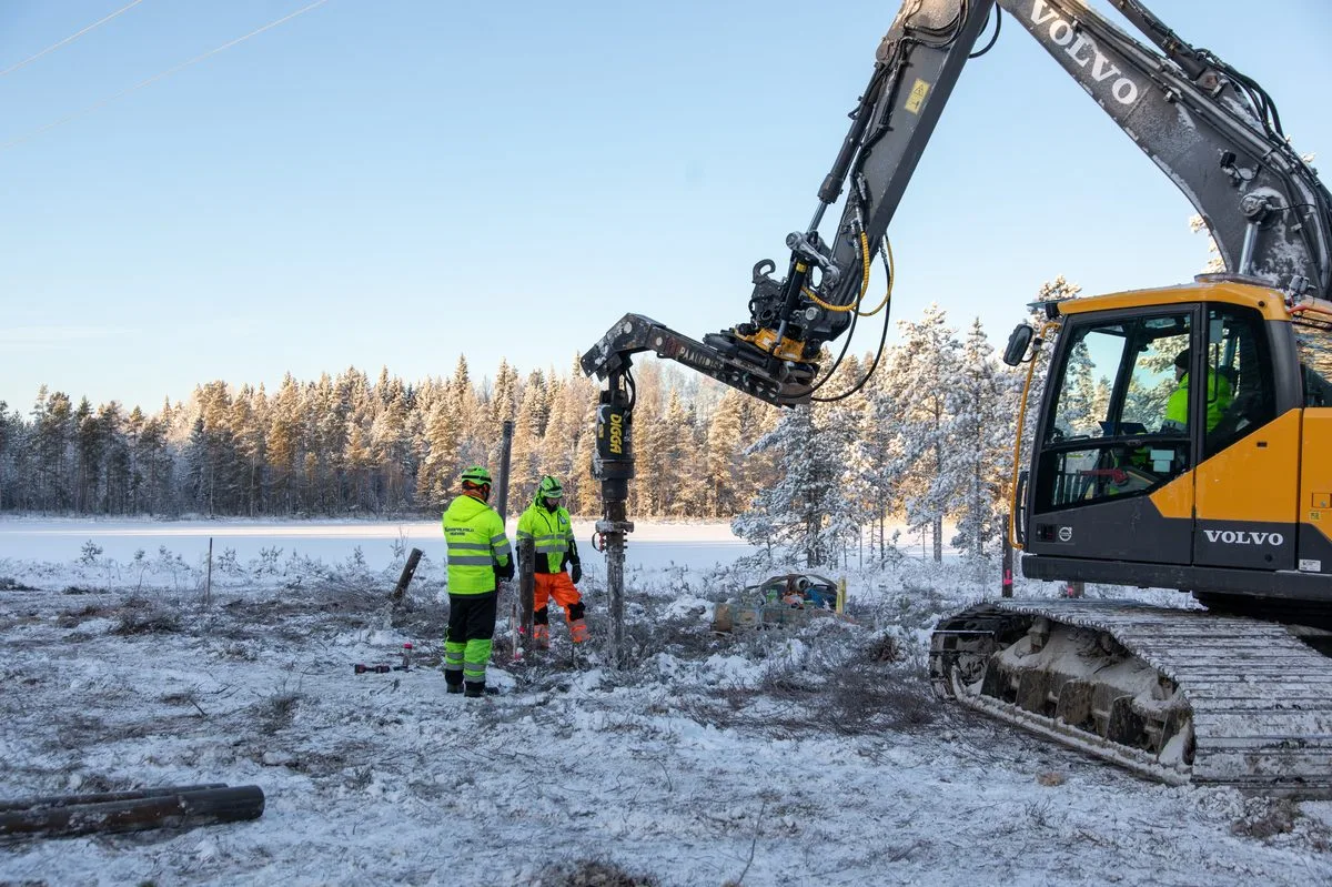 Ruuvipaaluperustus valmiina - kokonaisratkaisu suunnittelusta asennukseen
