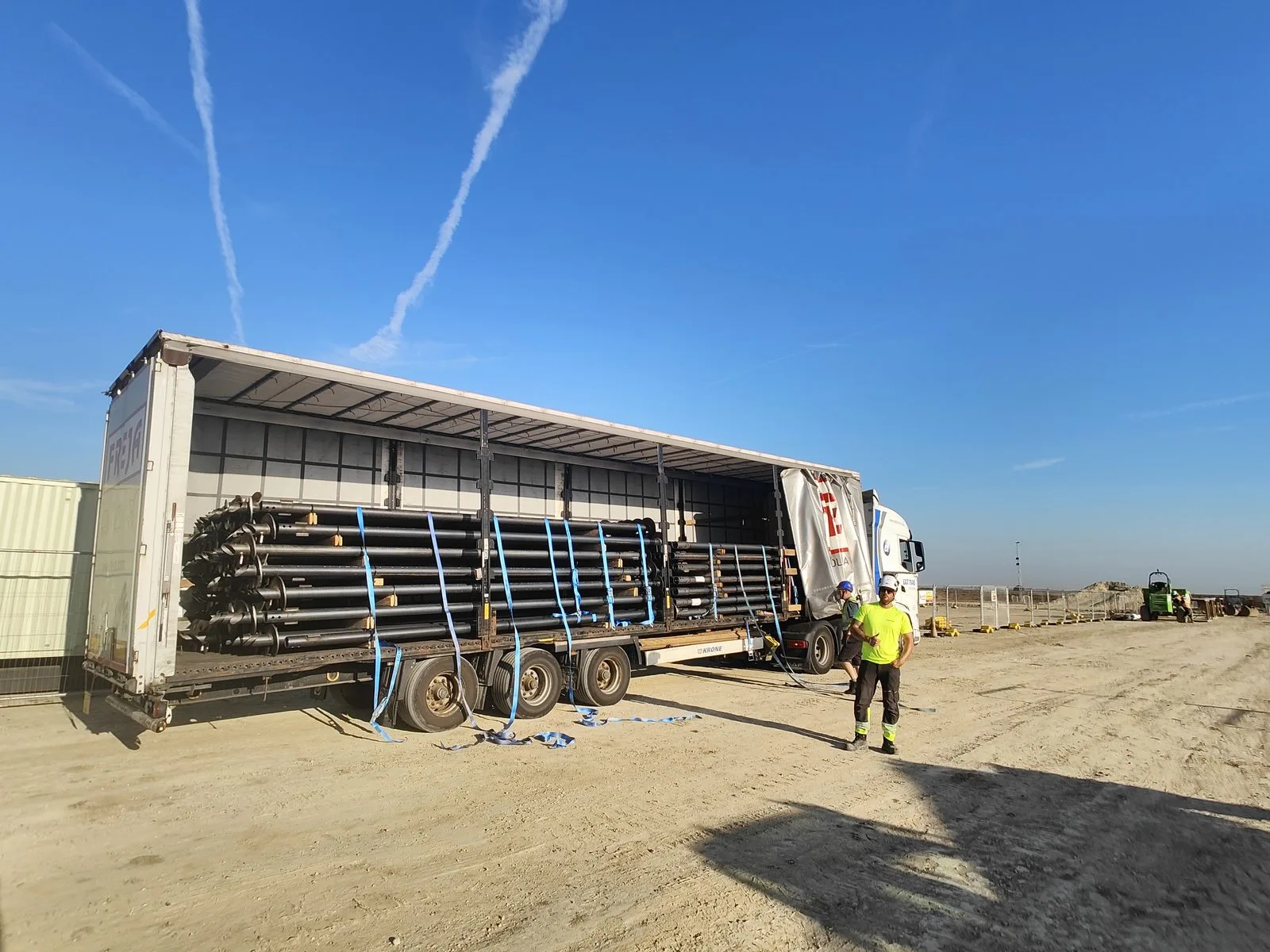 Paalupiste toimitukset maailmanlaajuisesti - Suomi, Ruotsi, Tanska, Saksa, Belgia, Iso-Britannia, Tshekki, Espanja, Italia, Portugali, Puola, Latvia, Irak, USA, Kongo